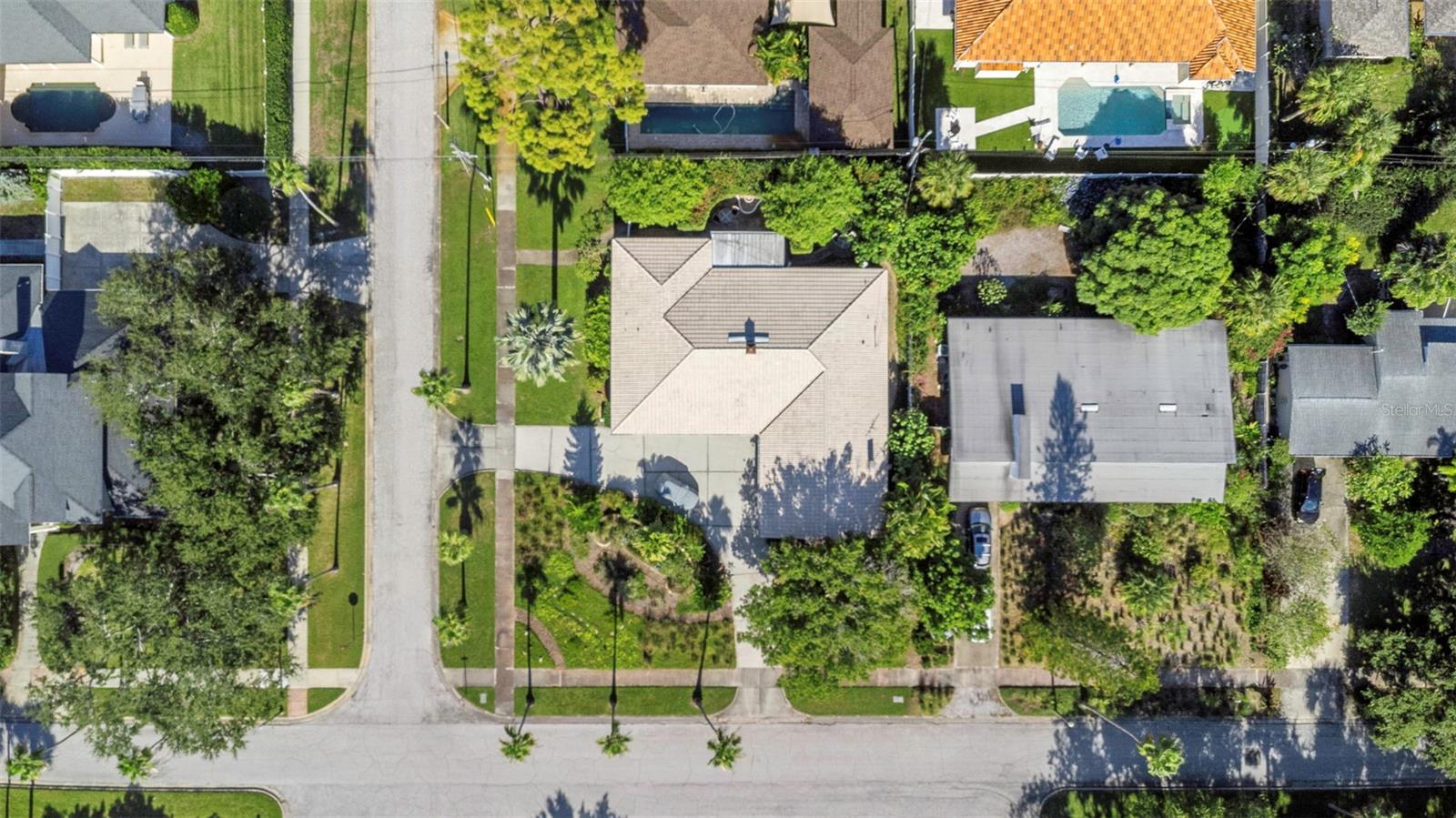 BELLEAIR ESTATES - Residential