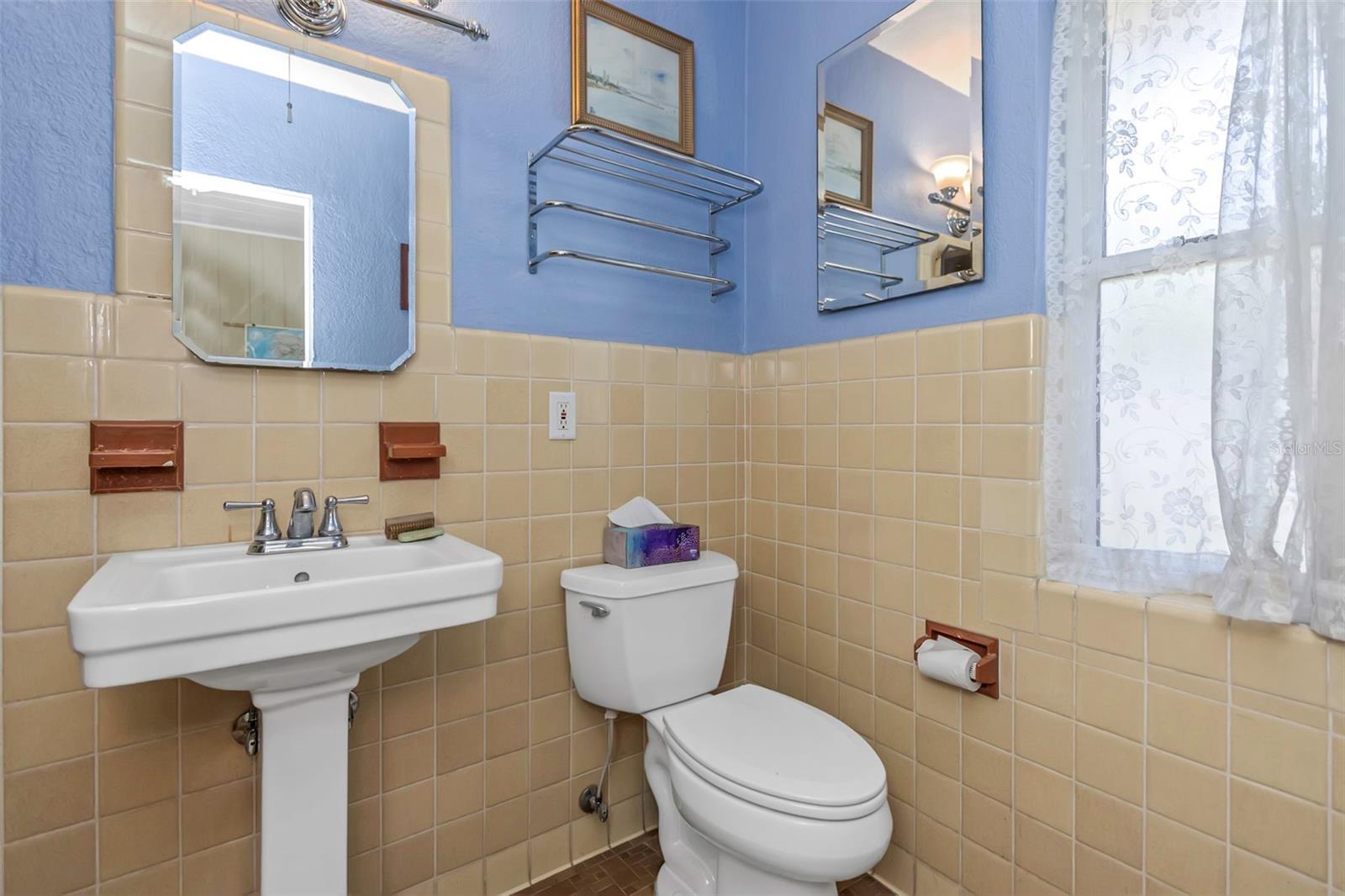 BELLEAIR ESTATES - Residential