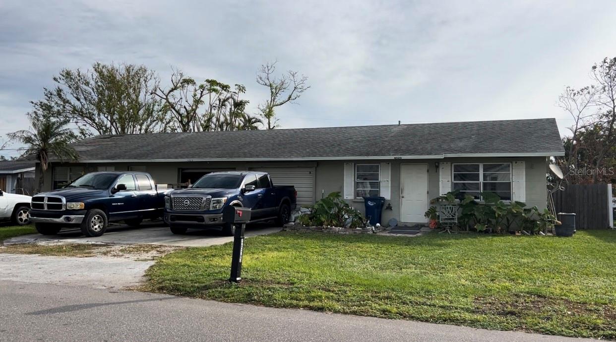 Great investment opportunity! Rent one half of the duplex and use the other half for a winter retreat. Rent both units out for a great income stream.