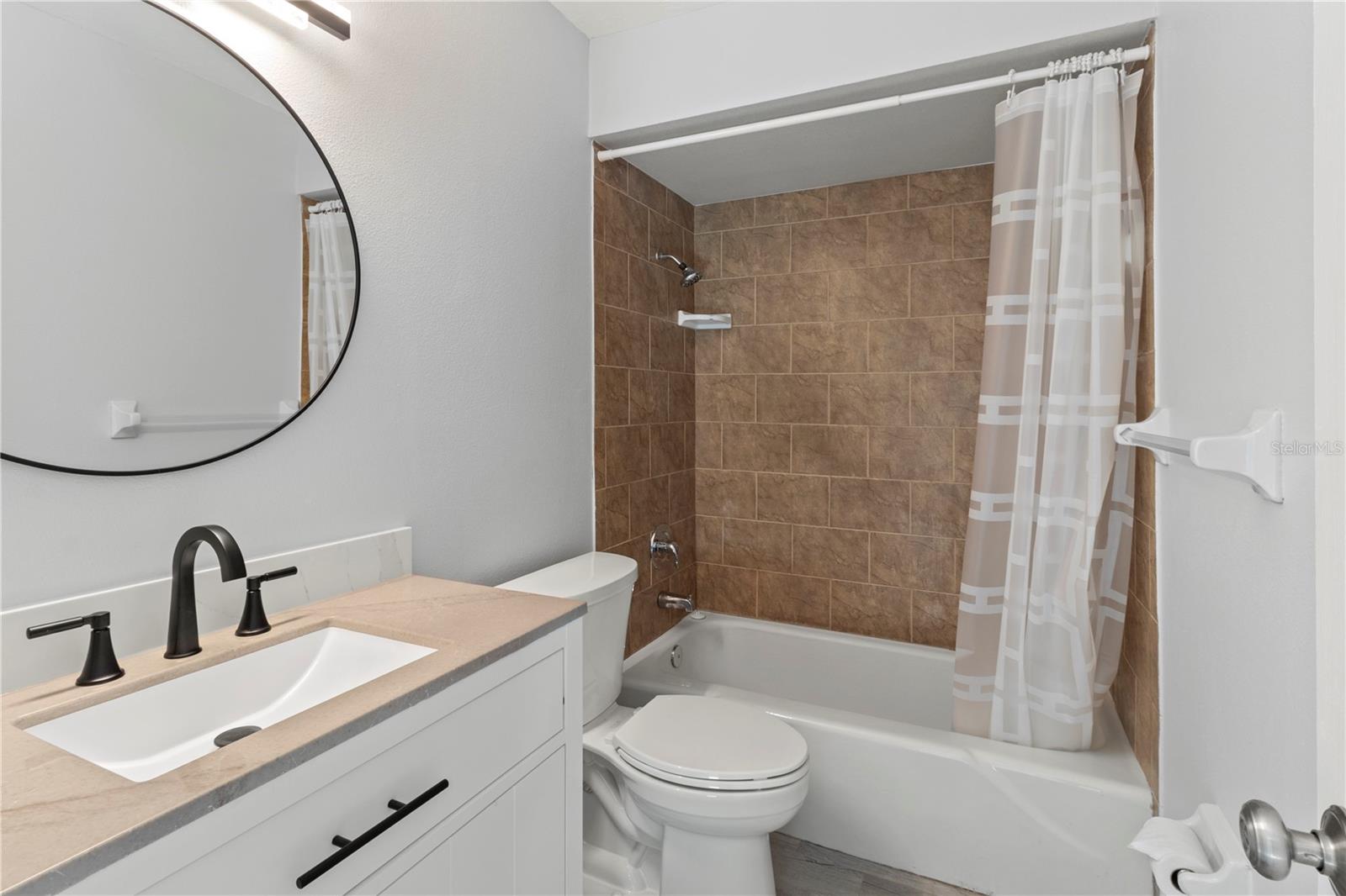 ALCONA ESTATES - Residential Income