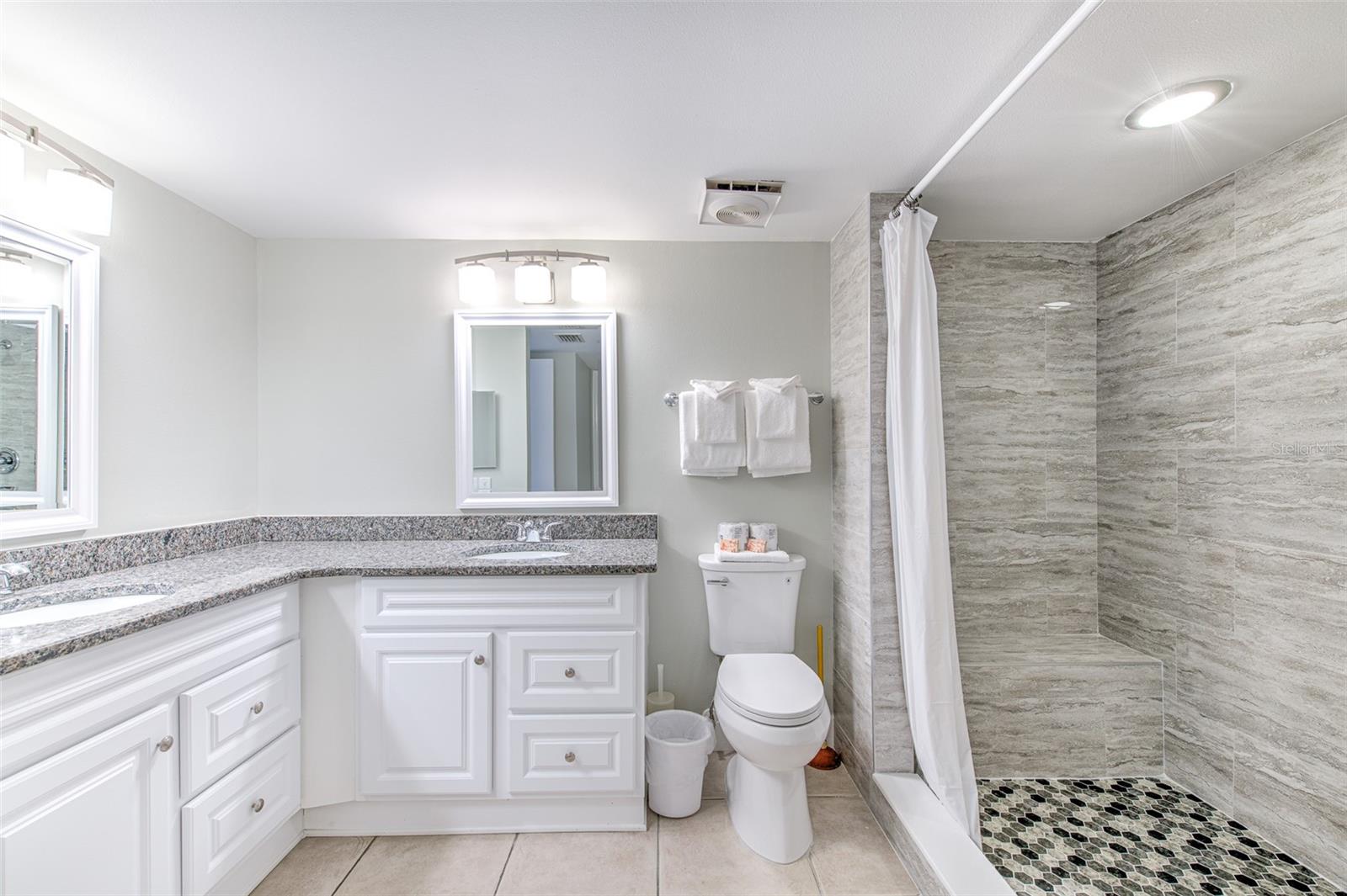 BEACH COTTAGE CONDO - Residential