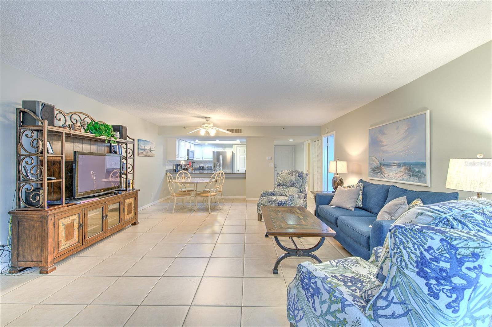 BEACH COTTAGE CONDO - Residential