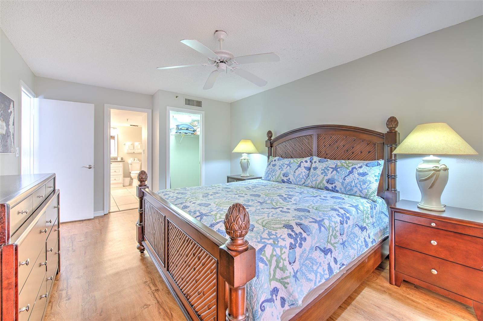 BEACH COTTAGE CONDO - Residential