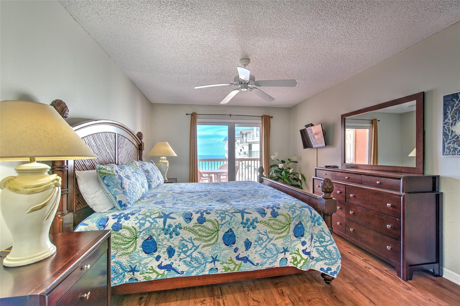 BEACH COTTAGE CONDO - Residential