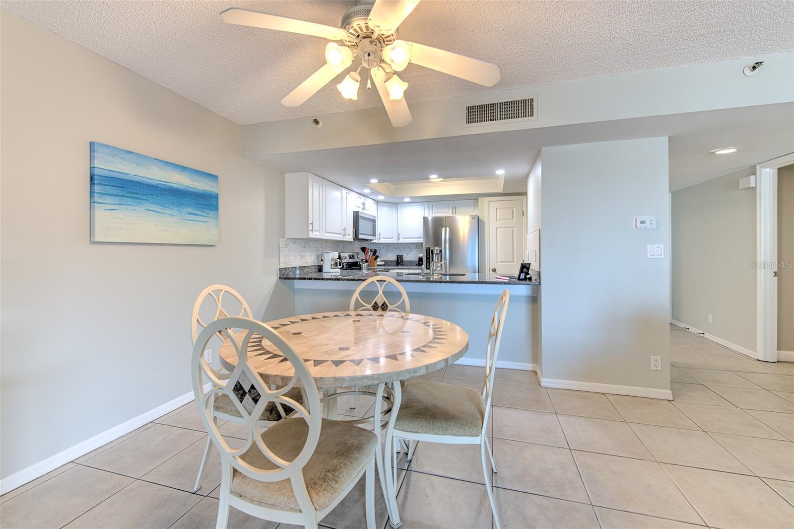 BEACH COTTAGE CONDO - Residential