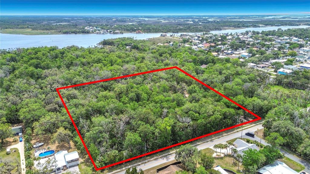 Photo of 1670 NW 19th Street, Crystal River, FL 34428 (MLS # TB8500700)