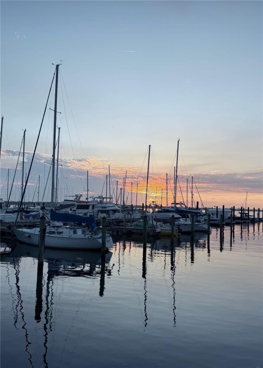 THE RIVERVIEW - Residential