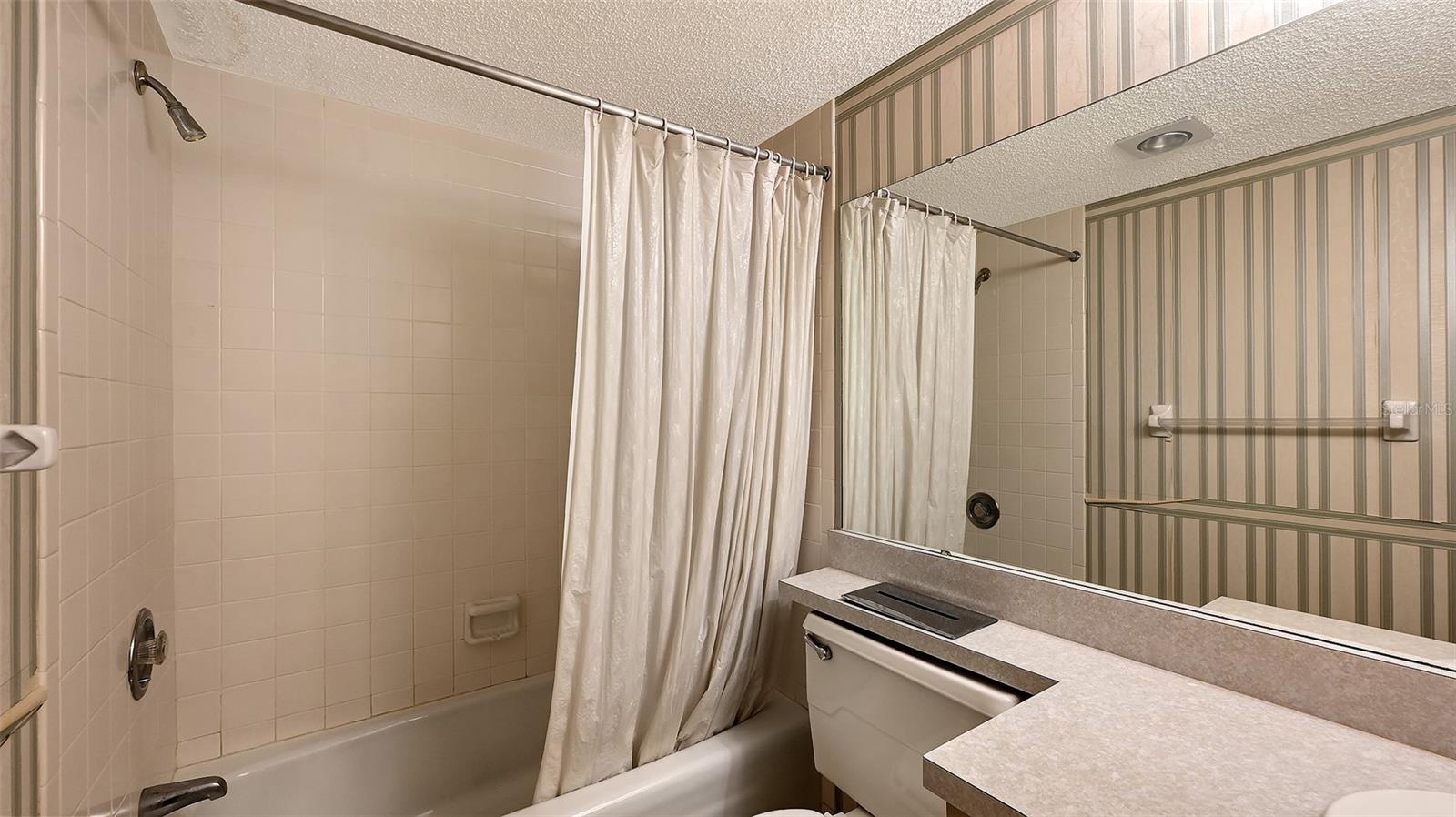 THE RIVERVIEW - Residential