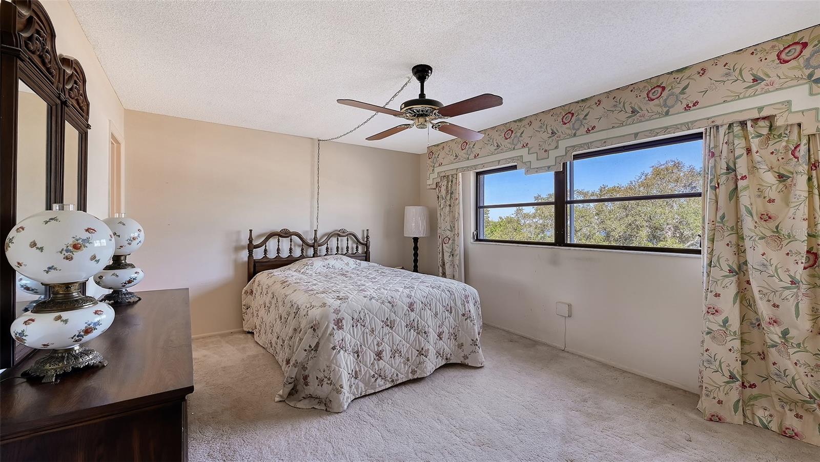 THE RIVERVIEW - Residential