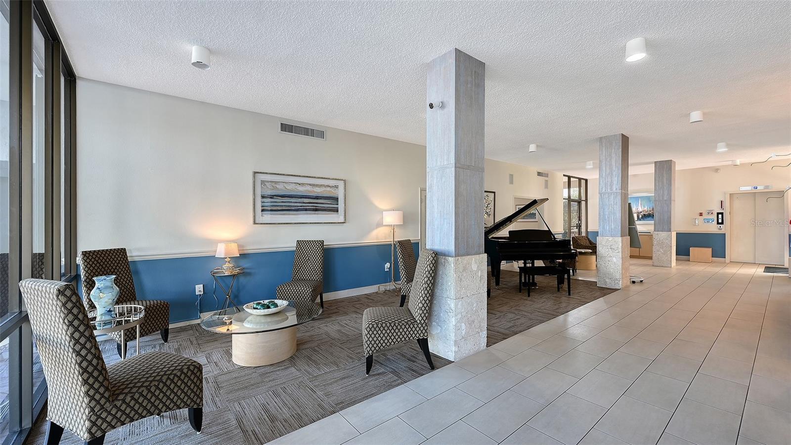 THE RIVERVIEW - Residential