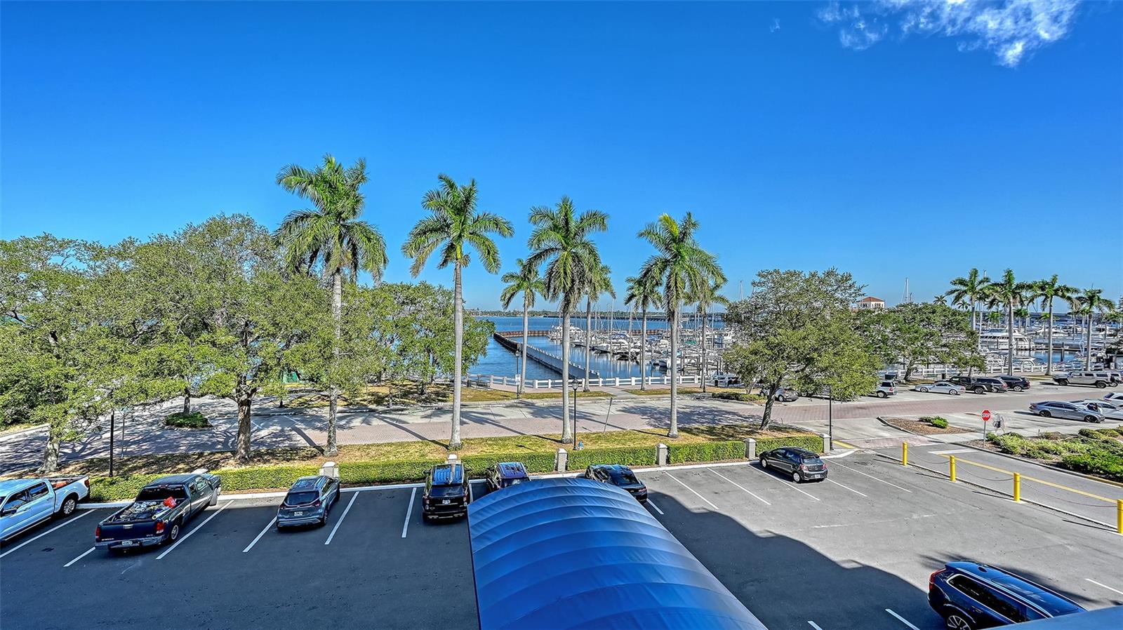 THE RIVERVIEW - Residential