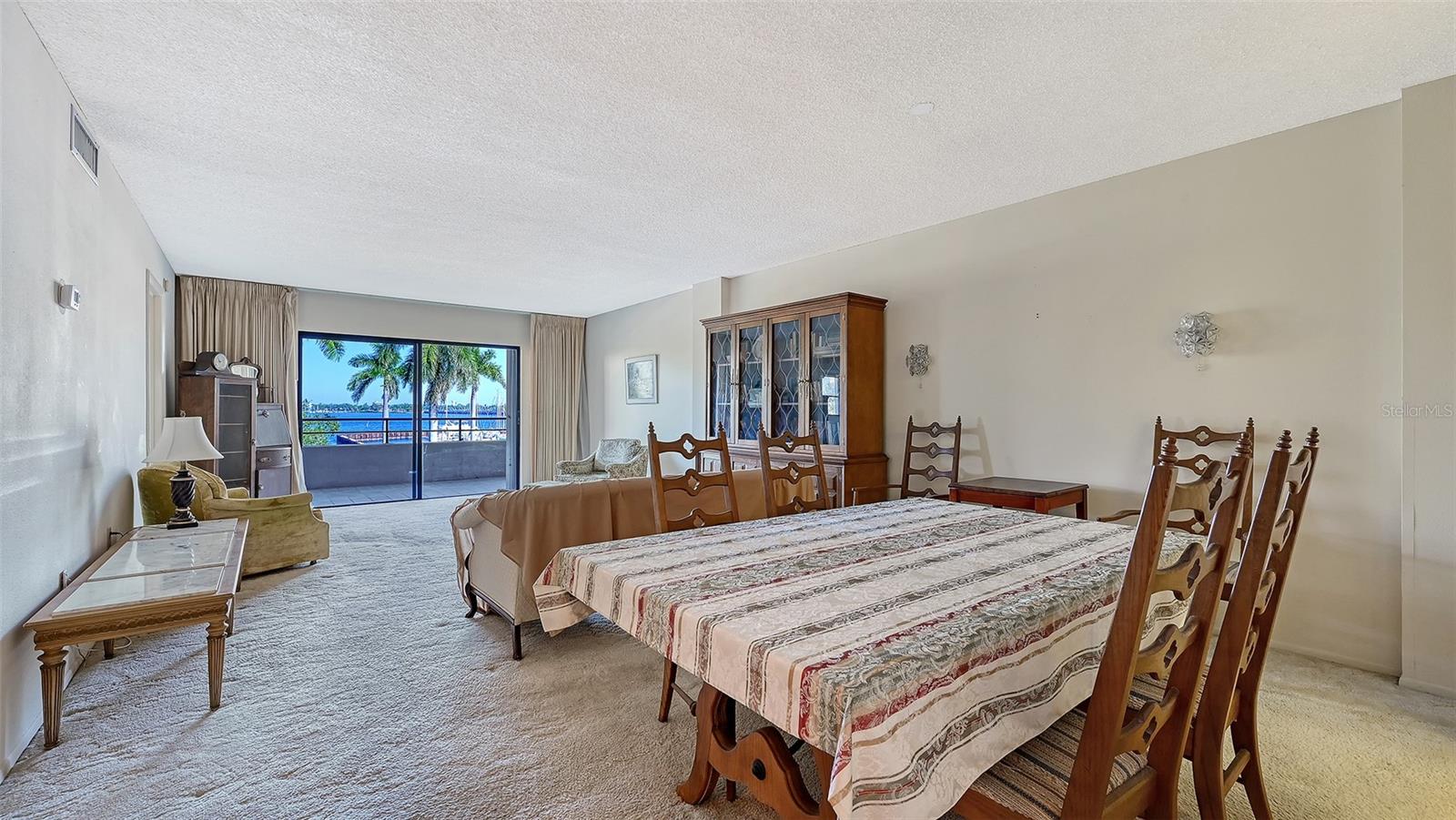 THE RIVERVIEW - Residential