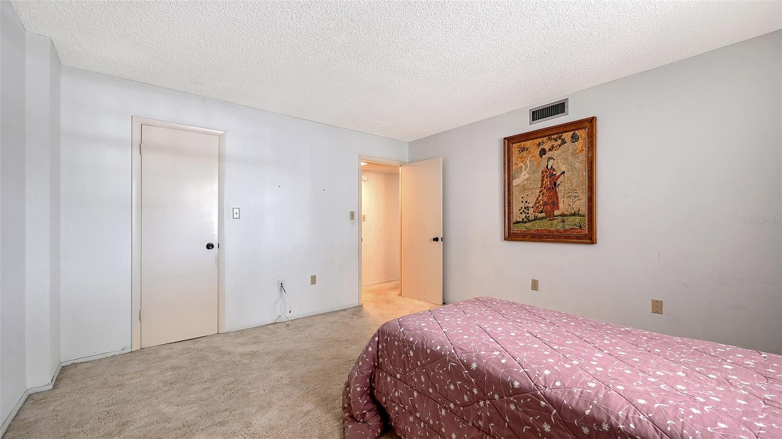 THE RIVERVIEW - Residential