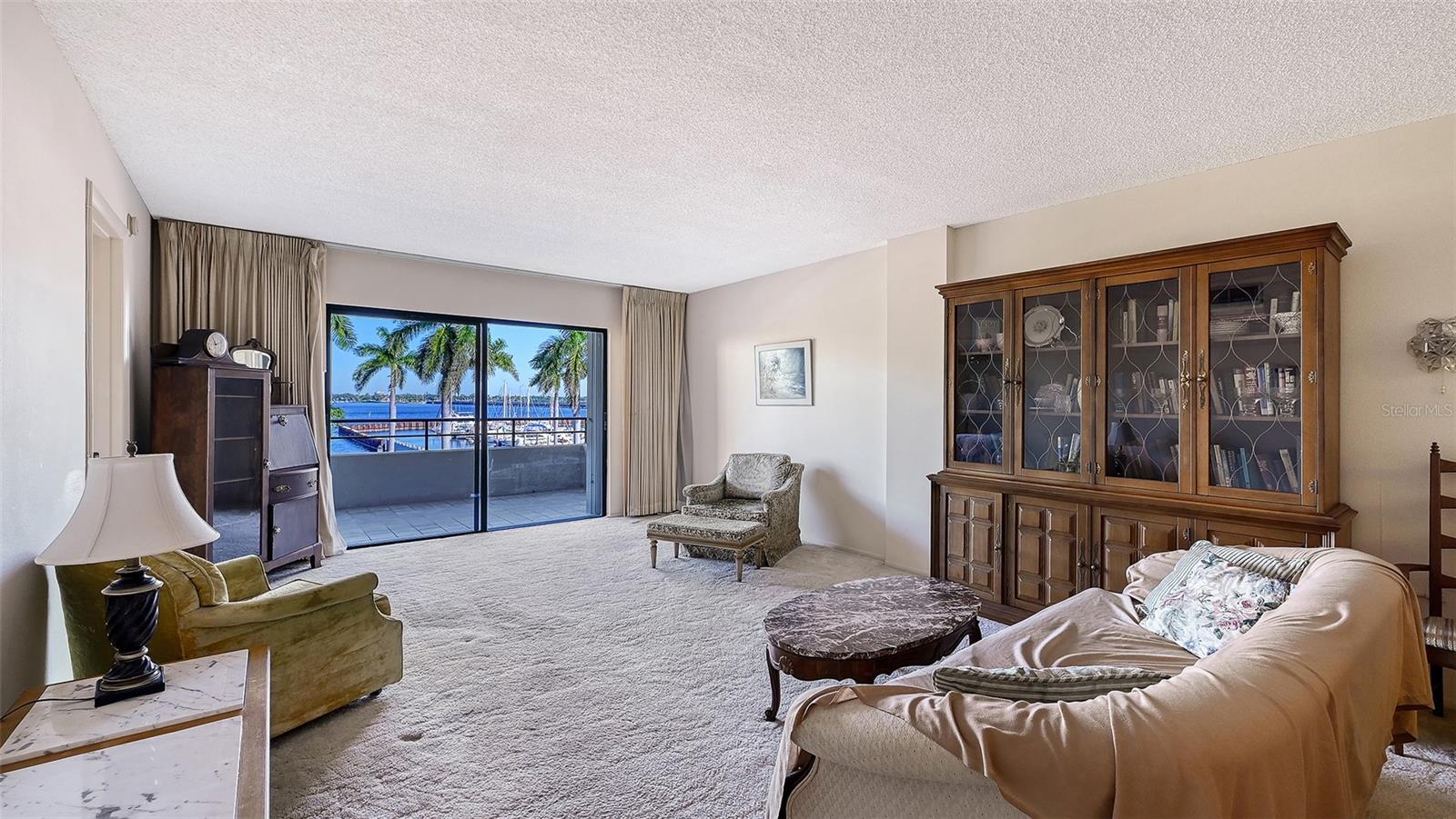 THE RIVERVIEW - Residential