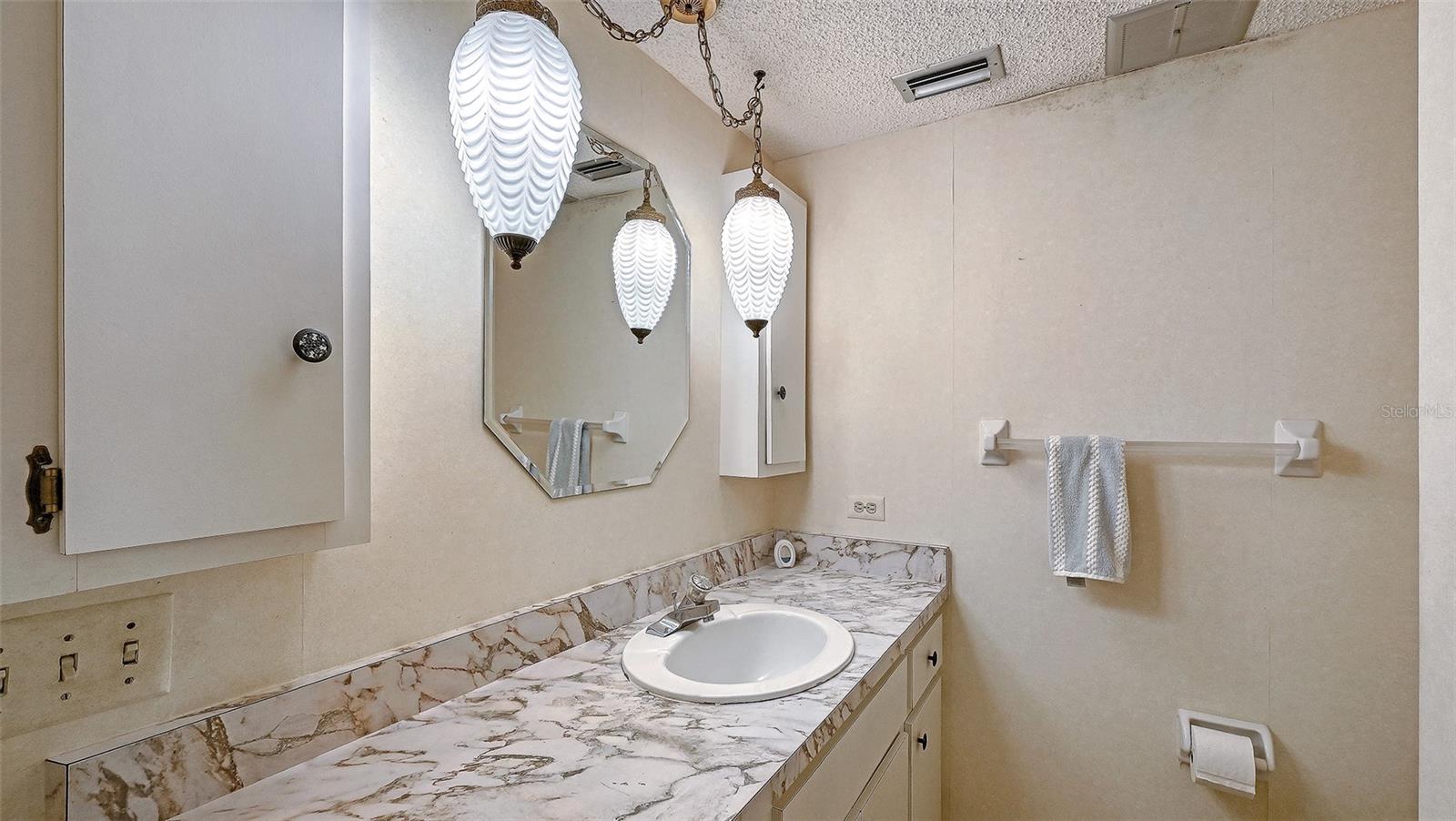 THE RIVERVIEW - Residential