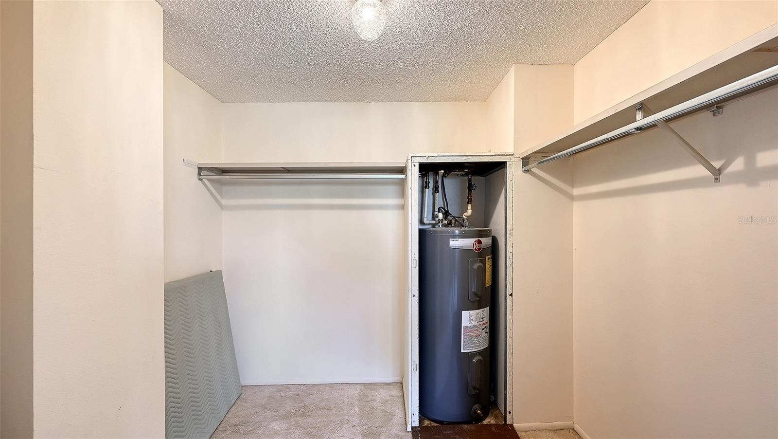 THE RIVERVIEW - Residential