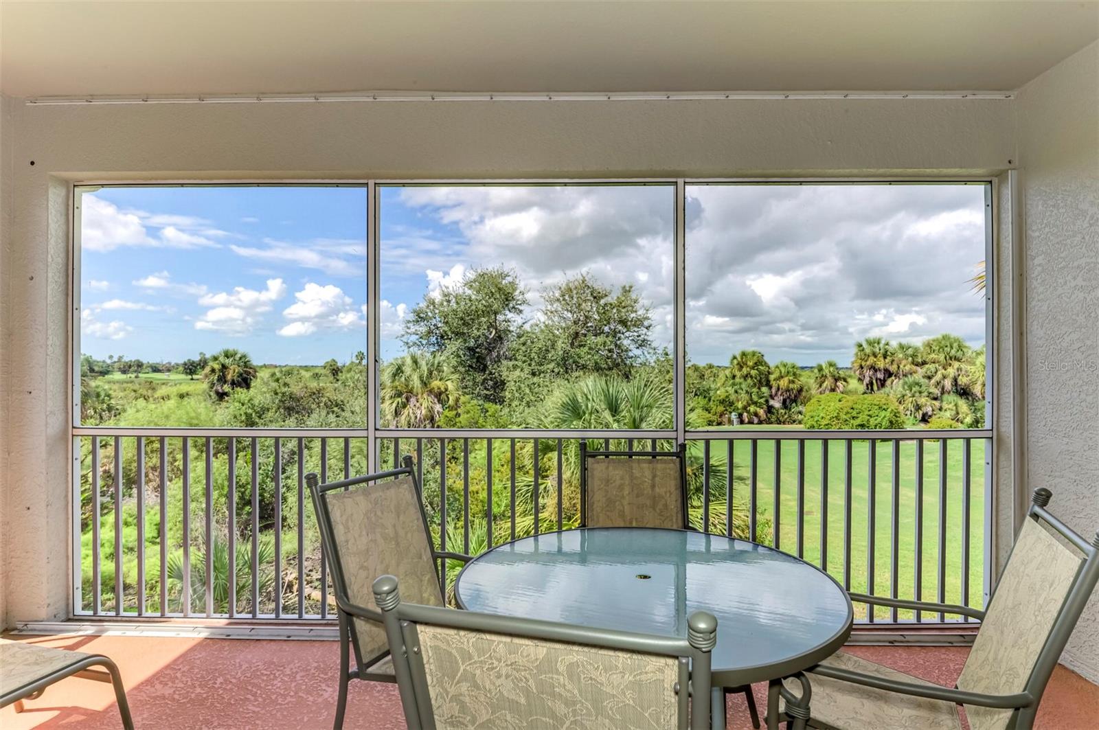 RIVERWOOD - Residential