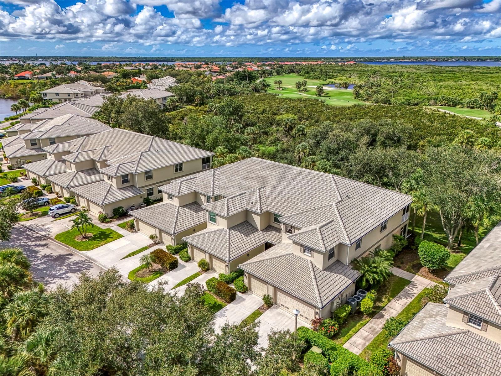 RIVERWOOD - Residential