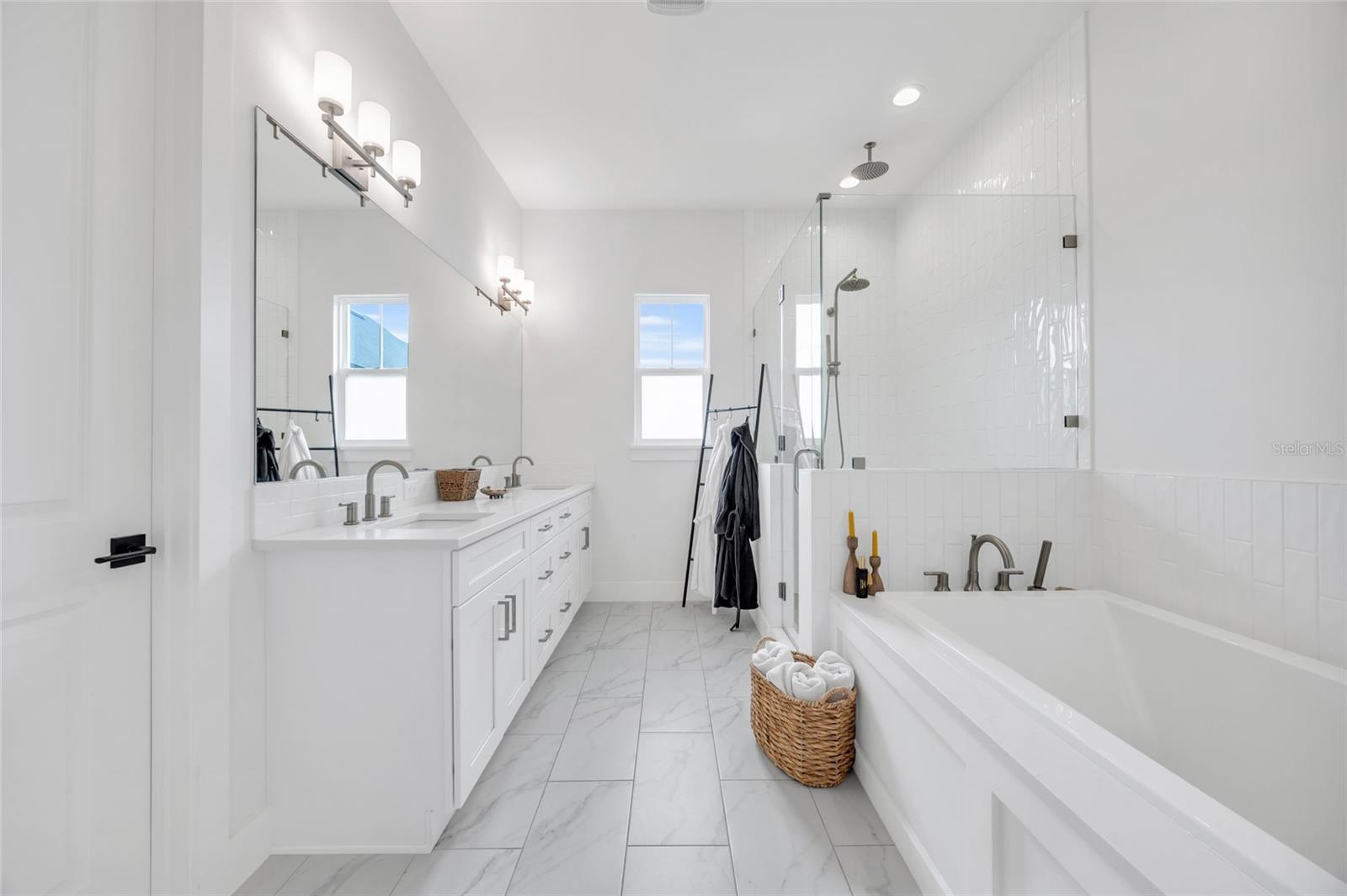 OAKLAND PARKB-2 - Residential