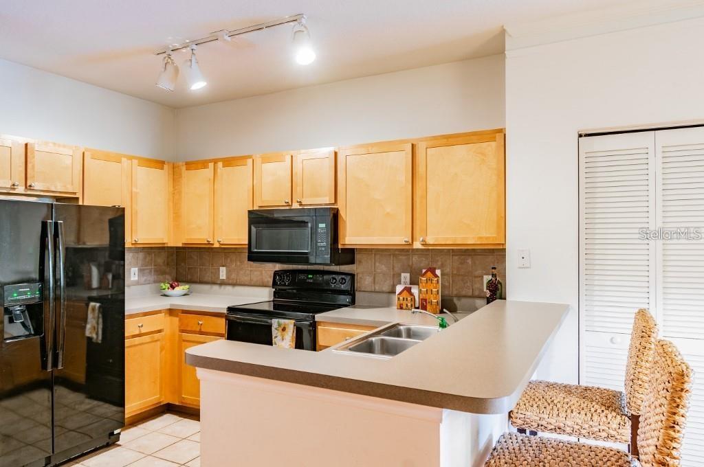 GRAND KEY A CONDO - Residential Lease