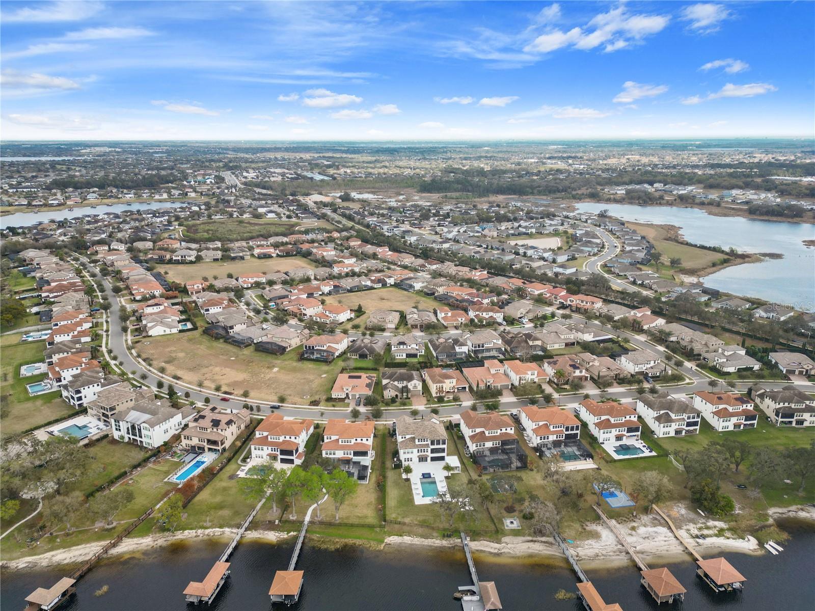 WATERSIDE/JOHNS LK-PH 1 - Residential