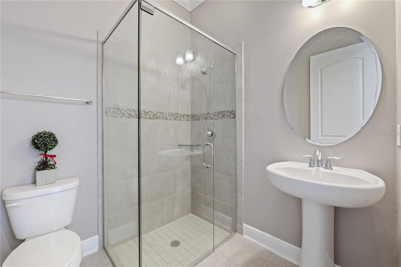 WATERSIDE/JOHNS LK-PH 1 - Residential