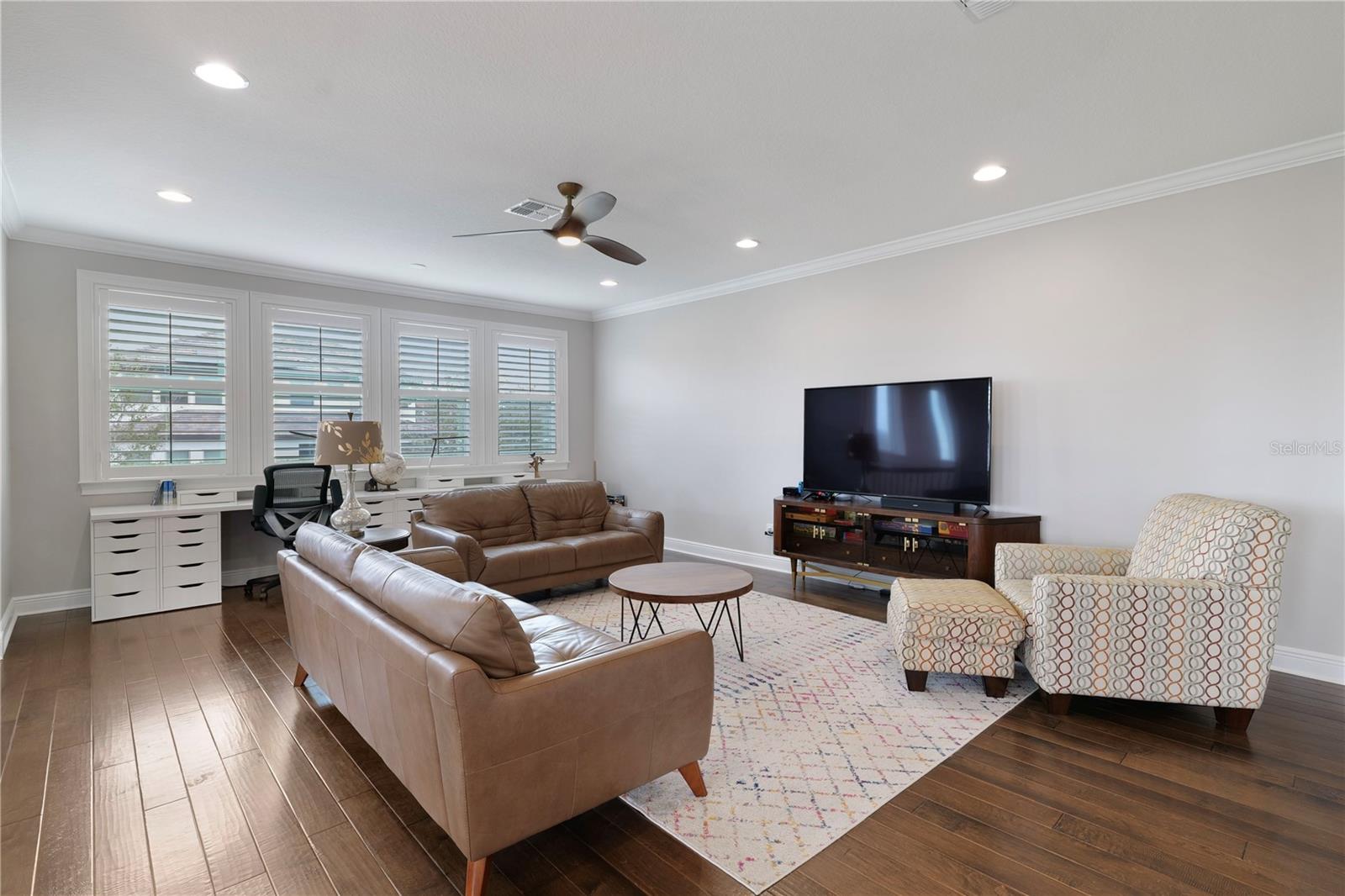 WATERSIDE/JOHNS LK-PH 1 - Residential