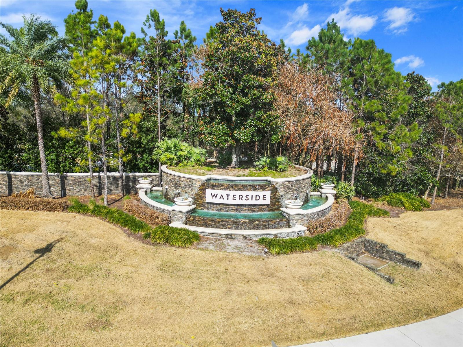 WATERSIDE/JOHNS LK-PH 1 - Residential