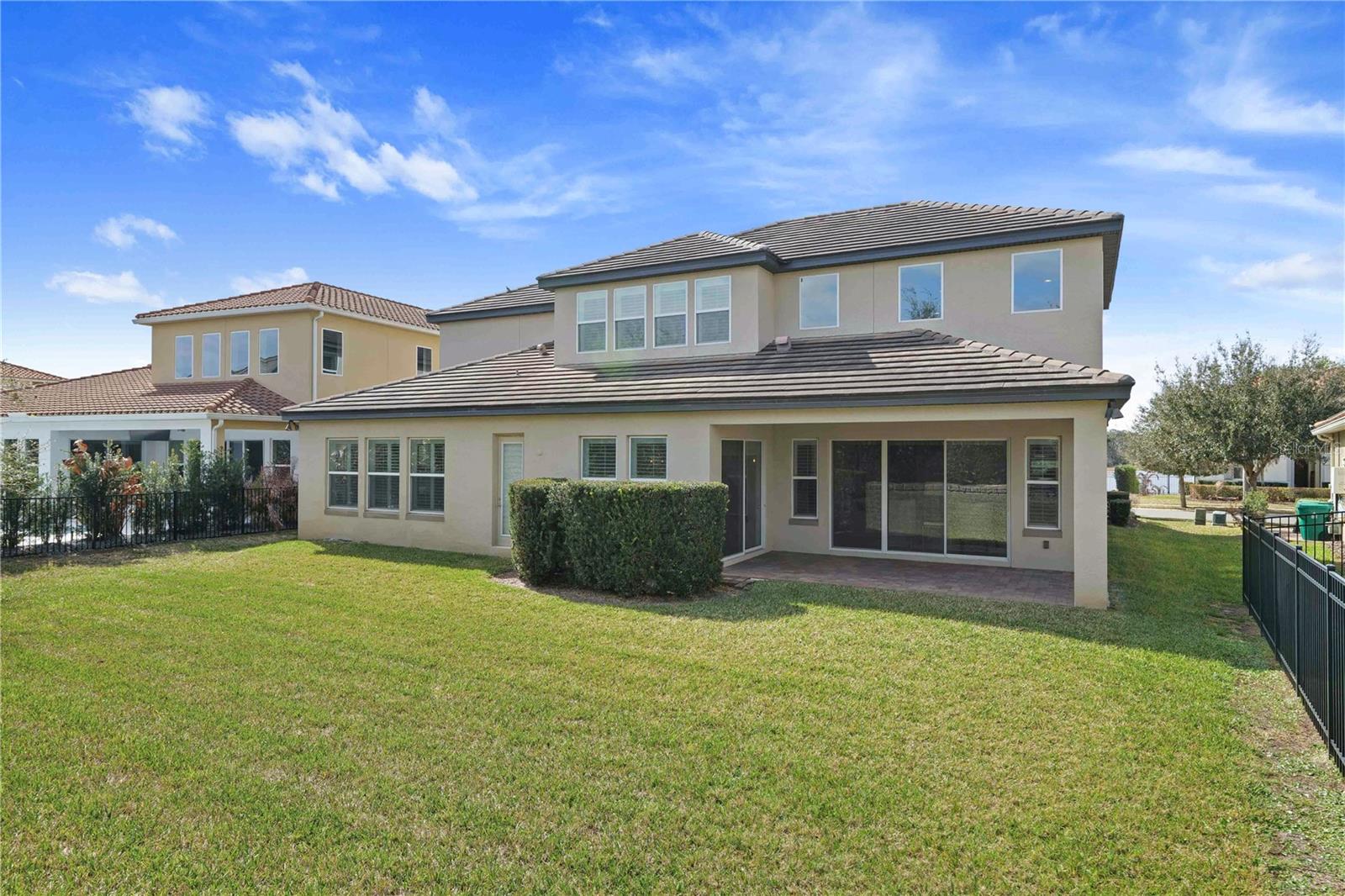 WATERSIDE/JOHNS LK-PH 1 - Residential