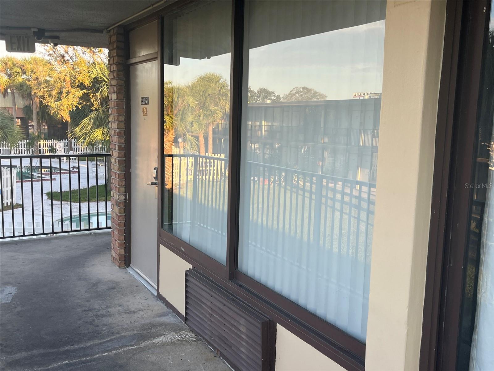 SANDLAKE COURTYARDS CONDO 5901/3515 - Residential