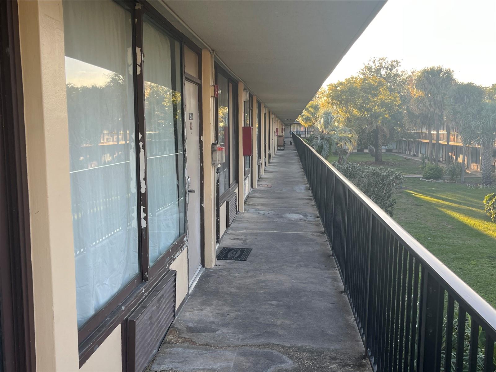 SANDLAKE COURTYARDS CONDO 5901/3515 - Residential