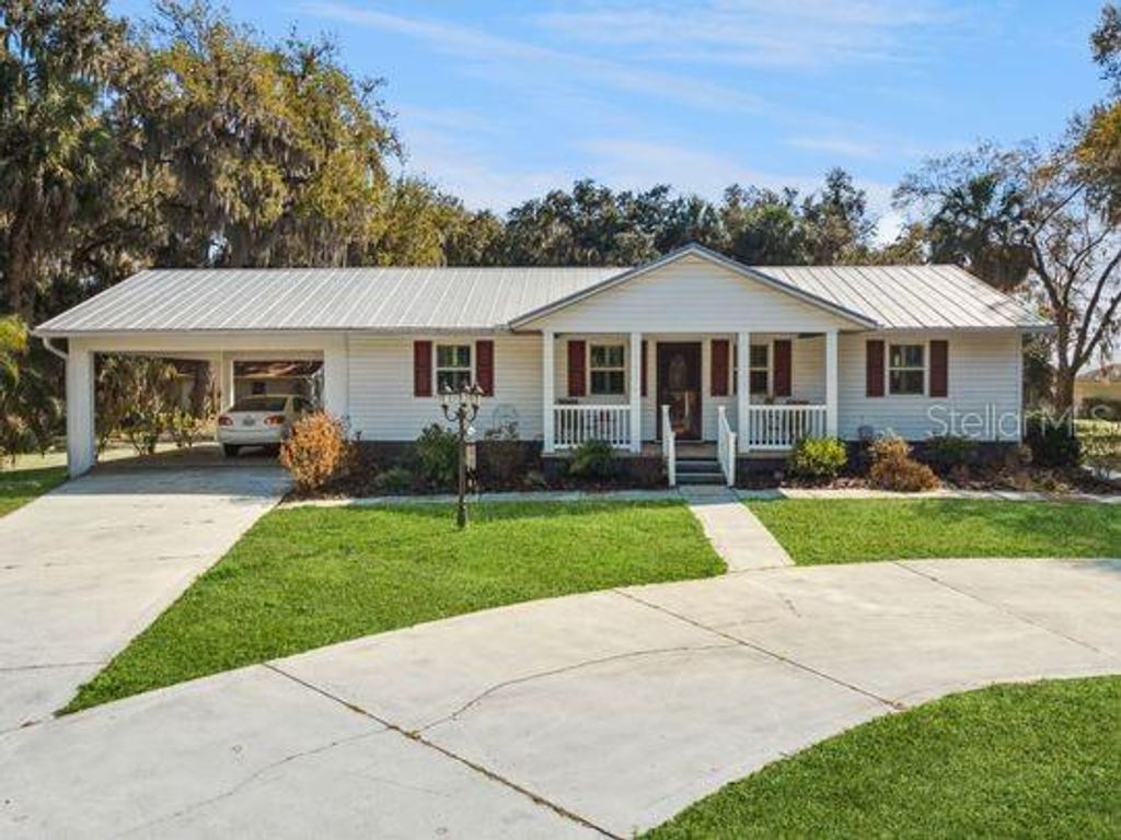 Photo of 10744 W Beach Parkway, Lake Wales, FL 33898 (MLS # P4937978)