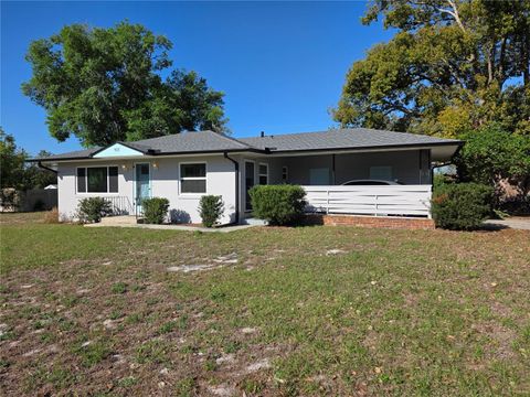 Tiny photo for 915 Norman Drive, Mount Dora, FL 32757 (MLS # G5109887)