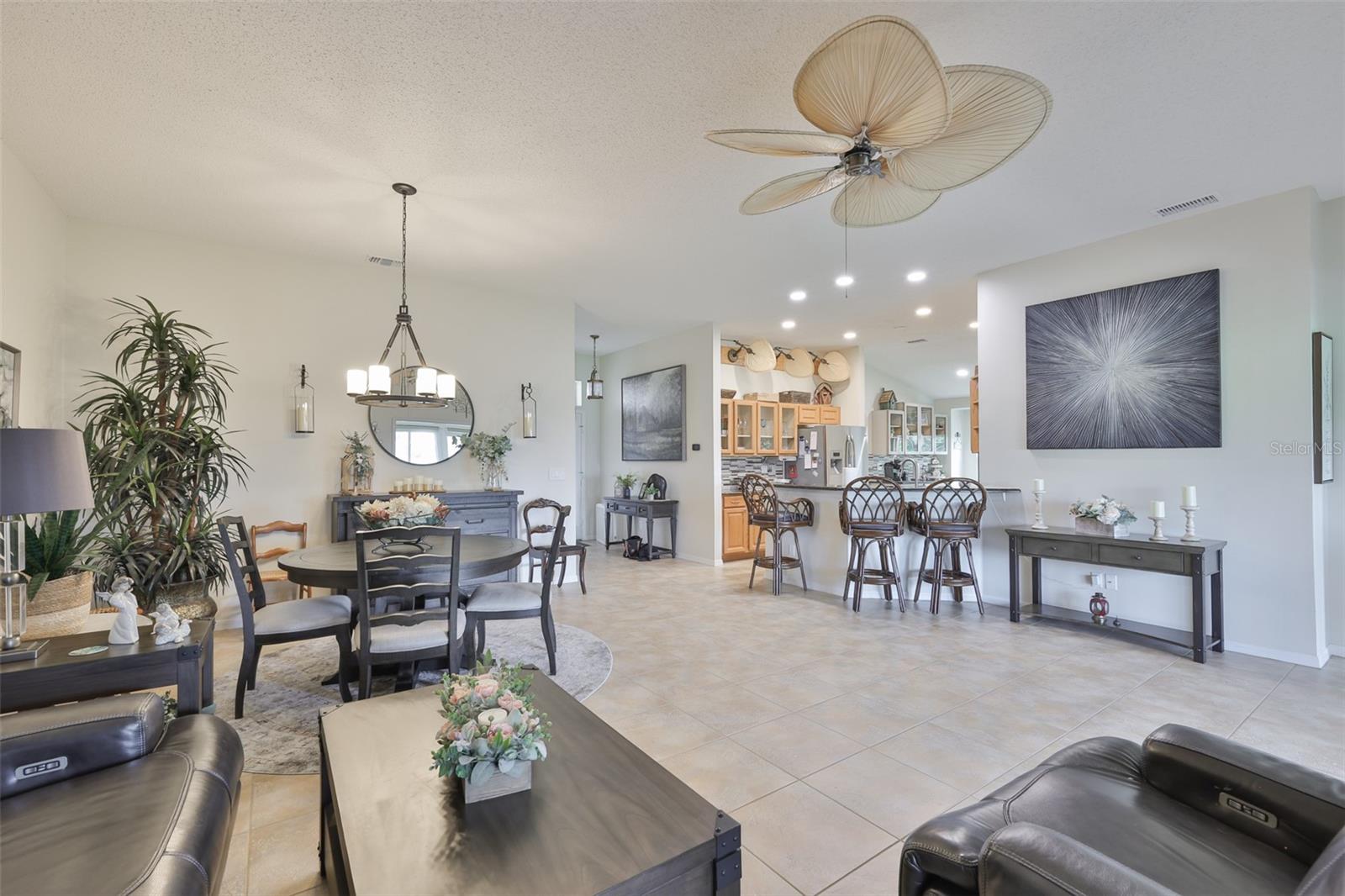 BROOKFIELD CONDO - Residential