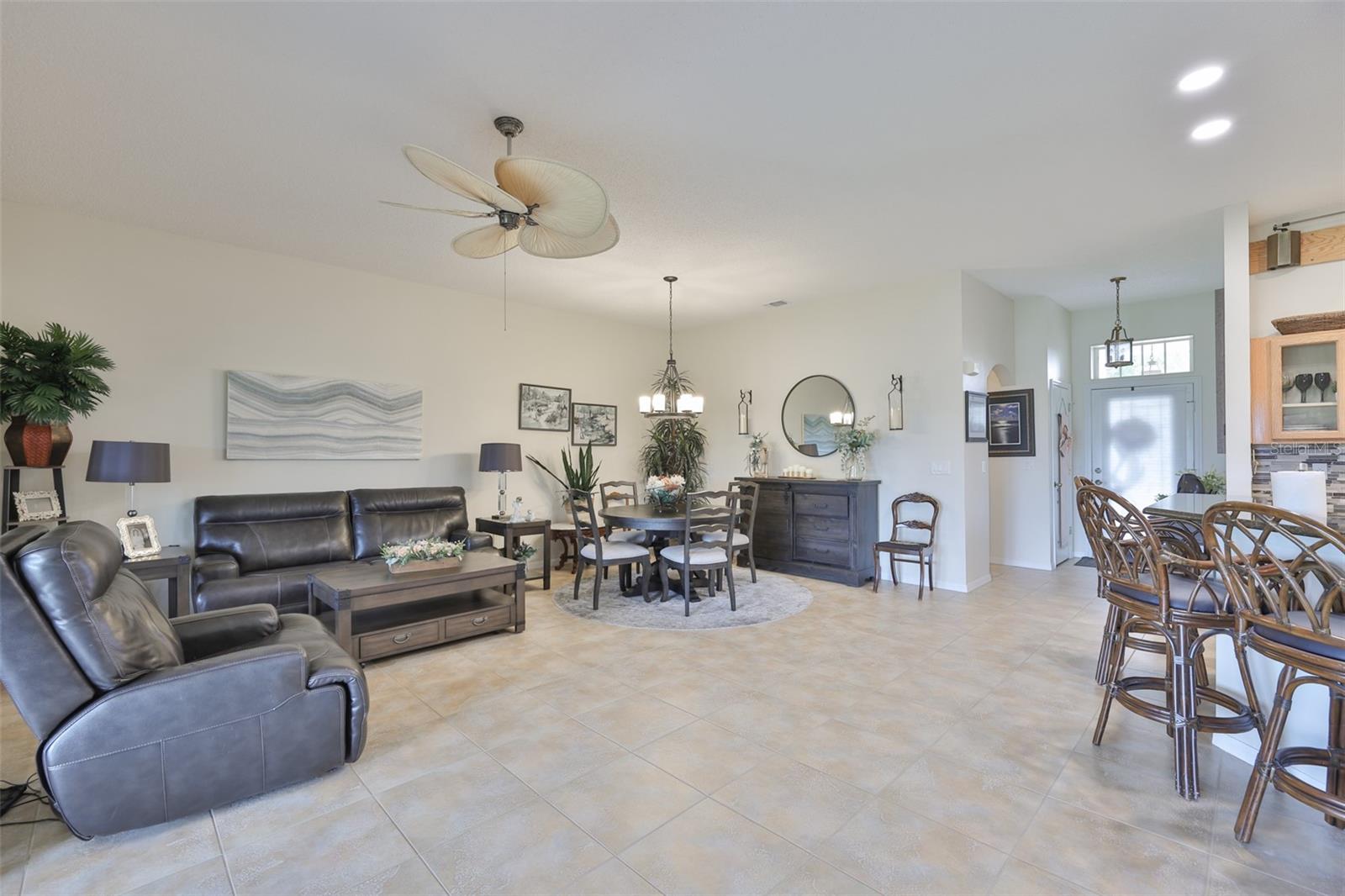 BROOKFIELD CONDO - Residential