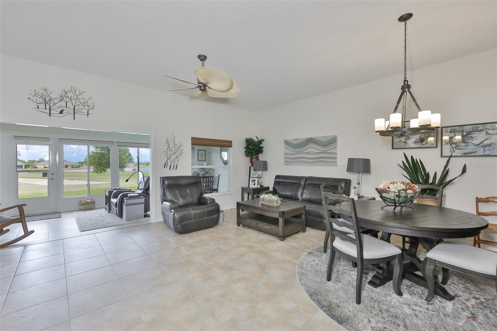 BROOKFIELD CONDO - Residential