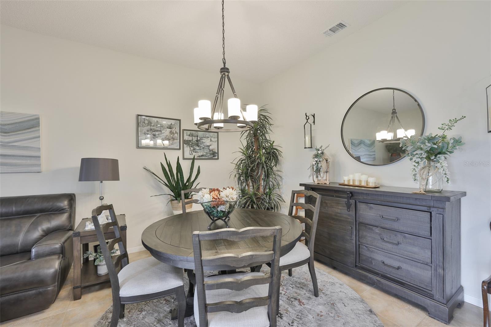 BROOKFIELD CONDO - Residential