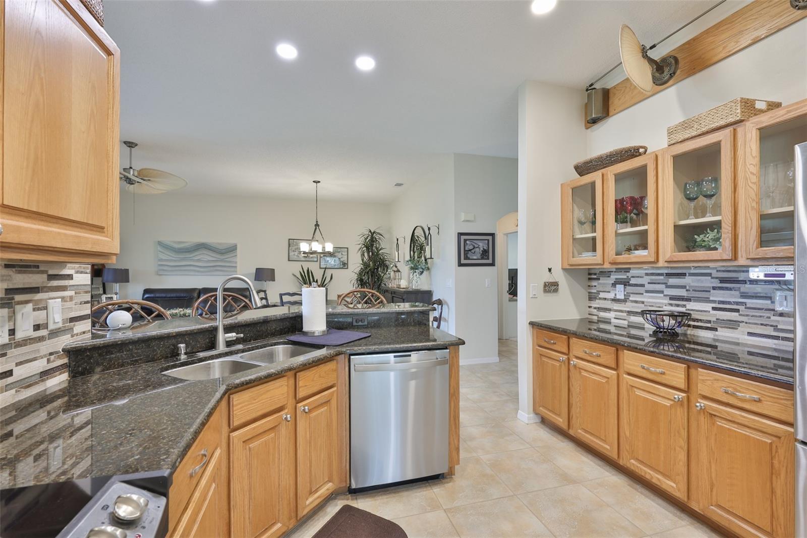 BROOKFIELD CONDO - Residential