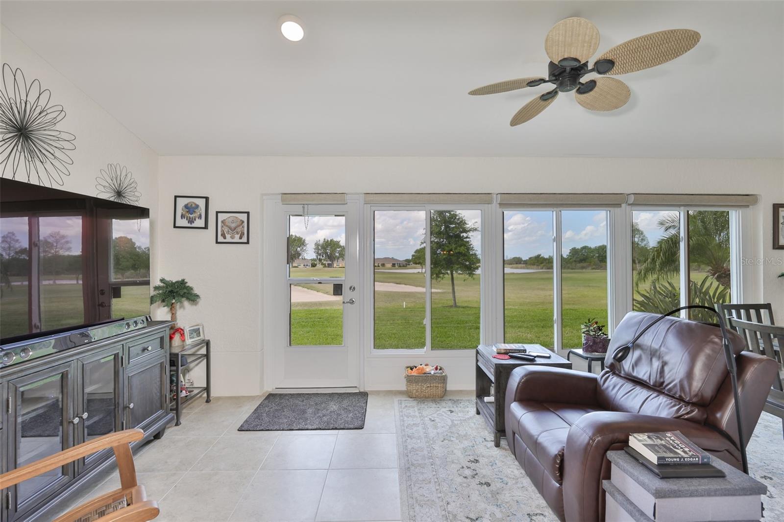 BROOKFIELD CONDO - Residential