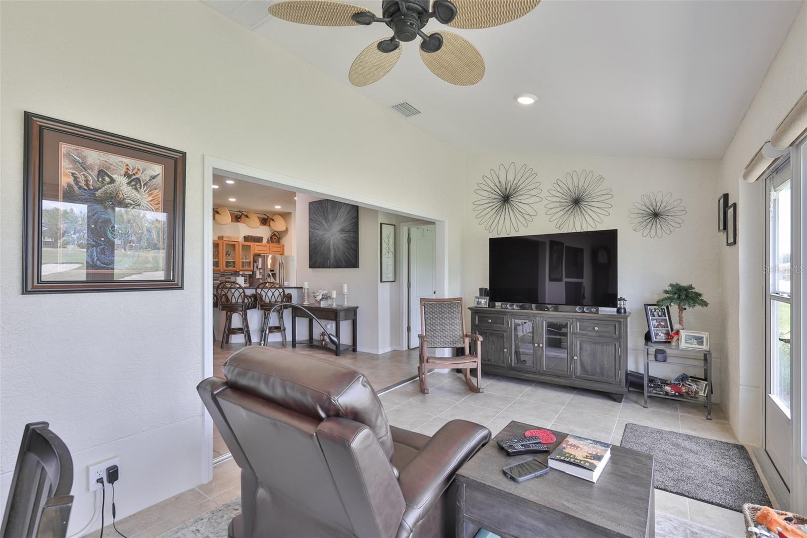 BROOKFIELD CONDO - Residential