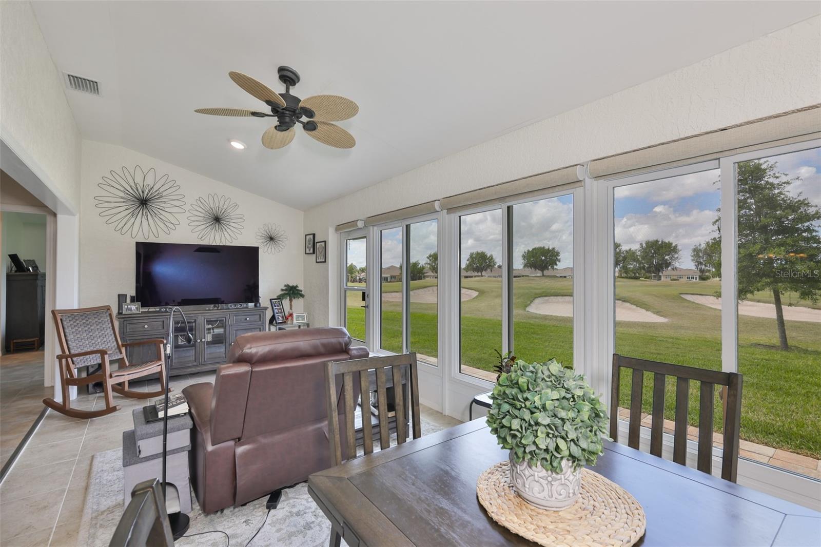 BROOKFIELD CONDO - Residential