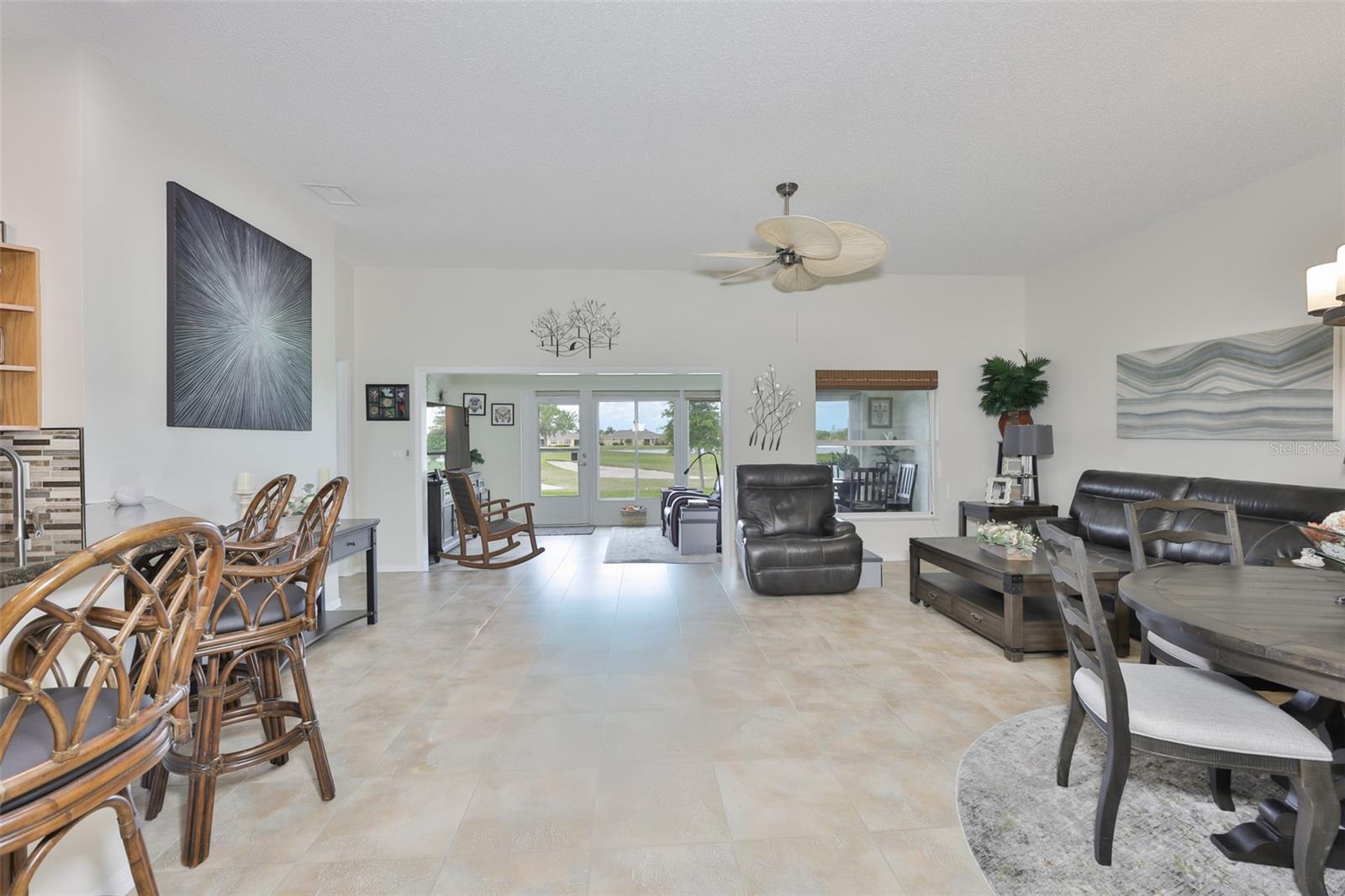 BROOKFIELD CONDO - Residential