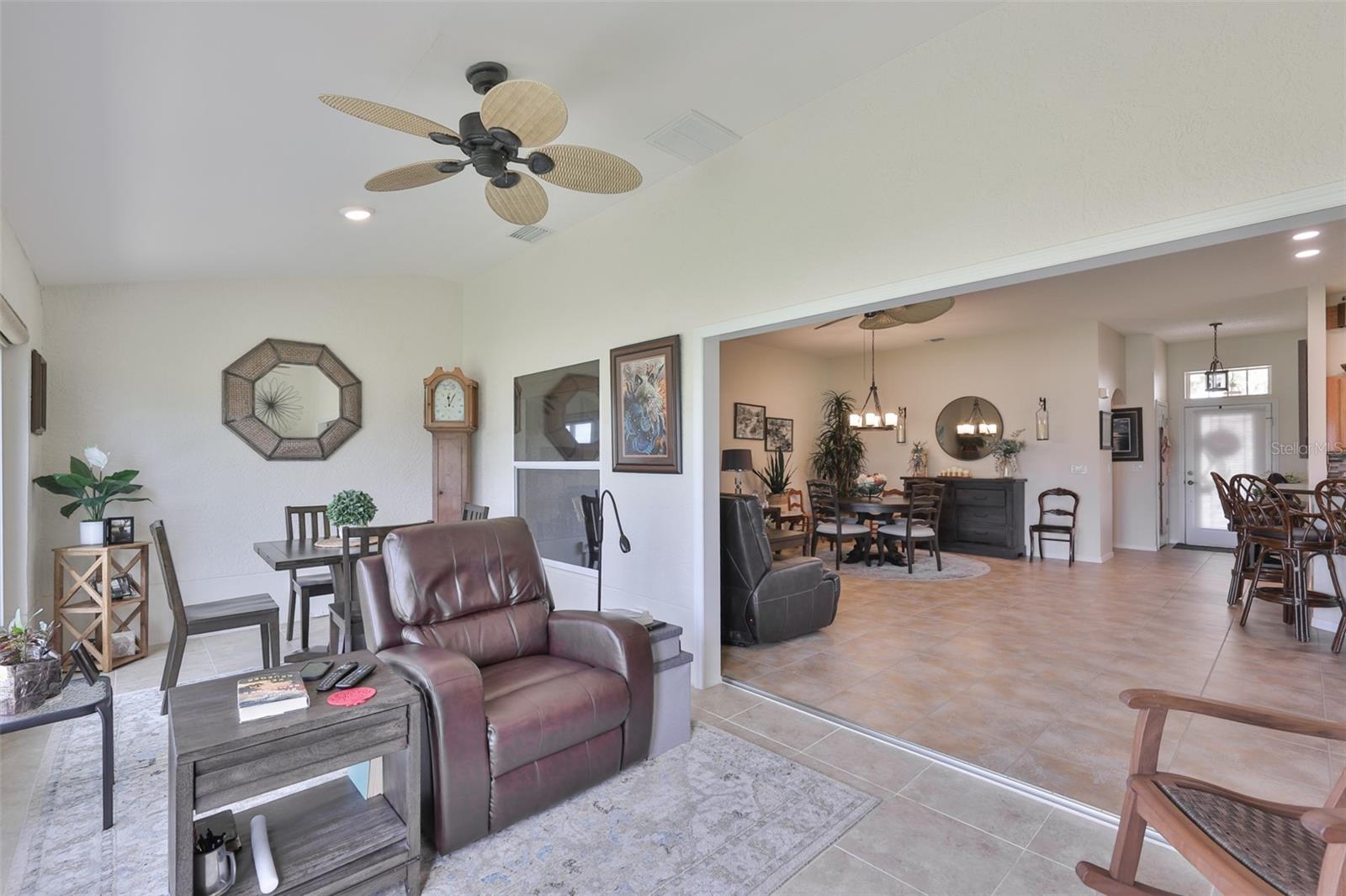 BROOKFIELD CONDO - Residential