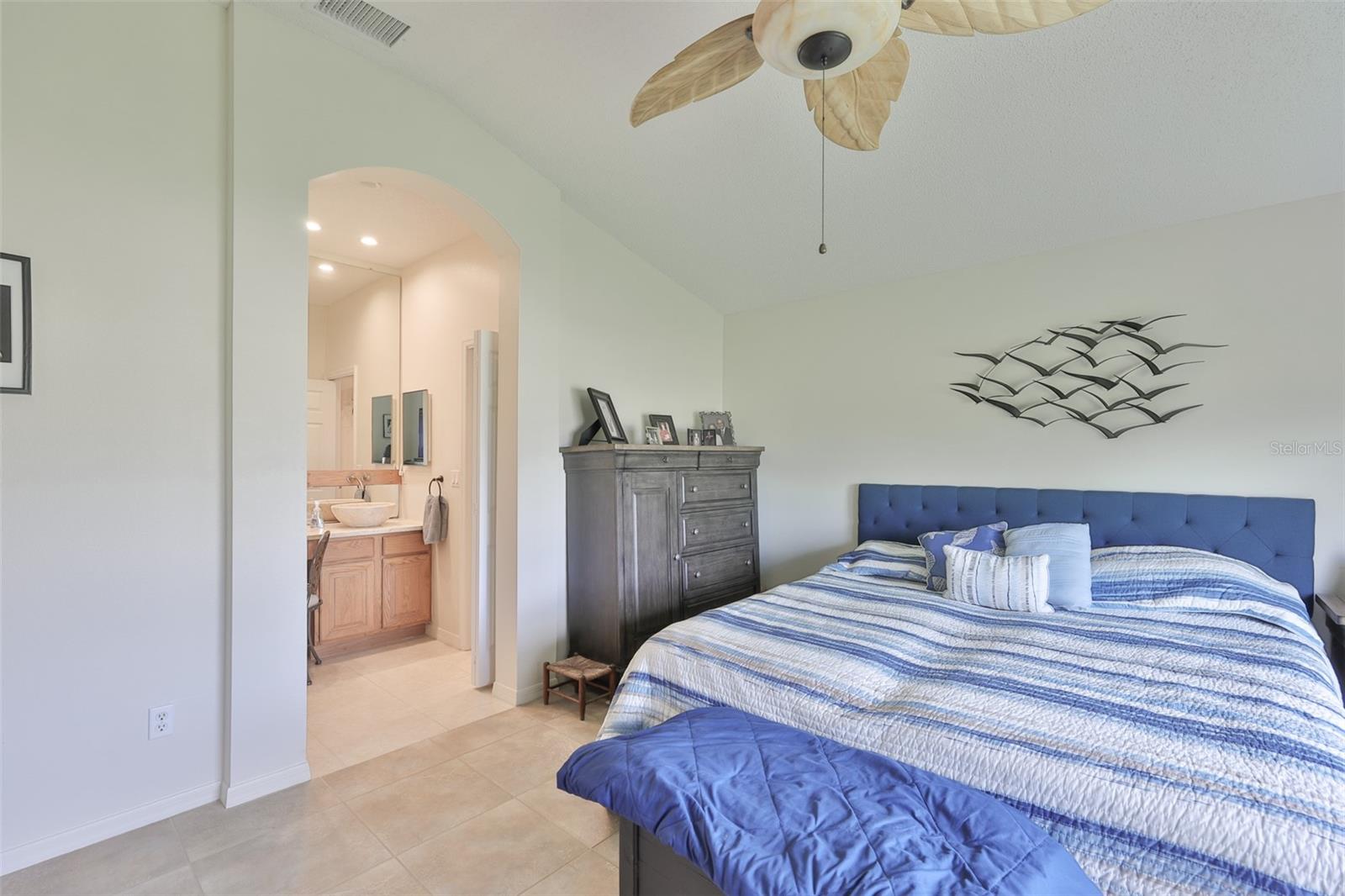 BROOKFIELD CONDO - Residential