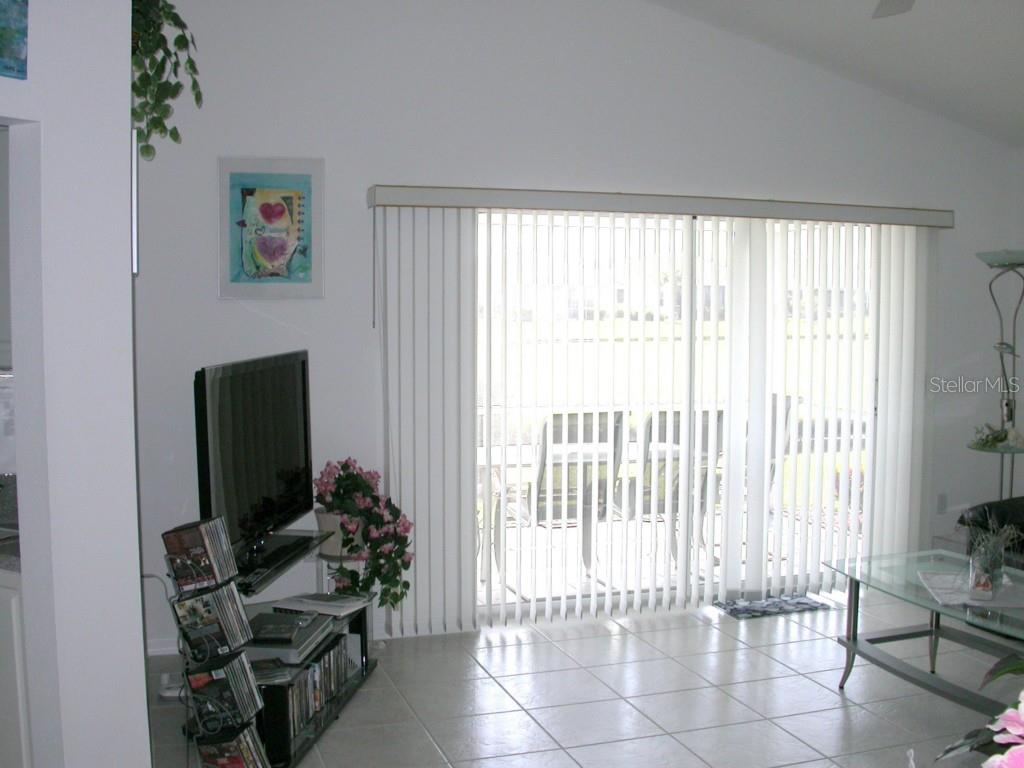 PALM VILLAS - Residential Lease