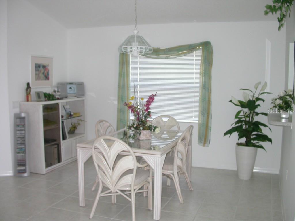 PALM VILLAS - Residential Lease