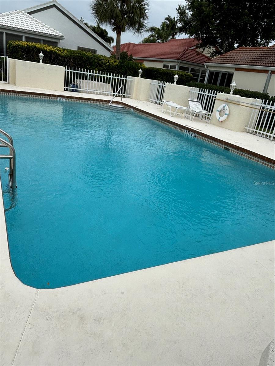 PALM VILLAS - Residential Lease