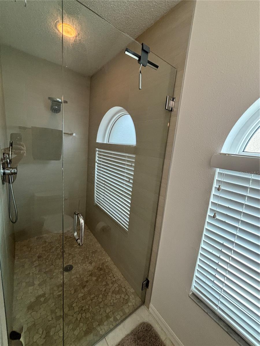 PALM VILLAS - Residential Lease