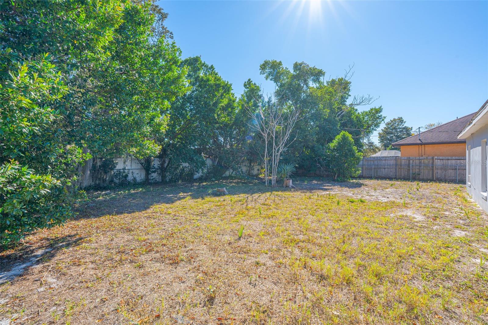 DELTONA LAKES UNIT 07 - Residential