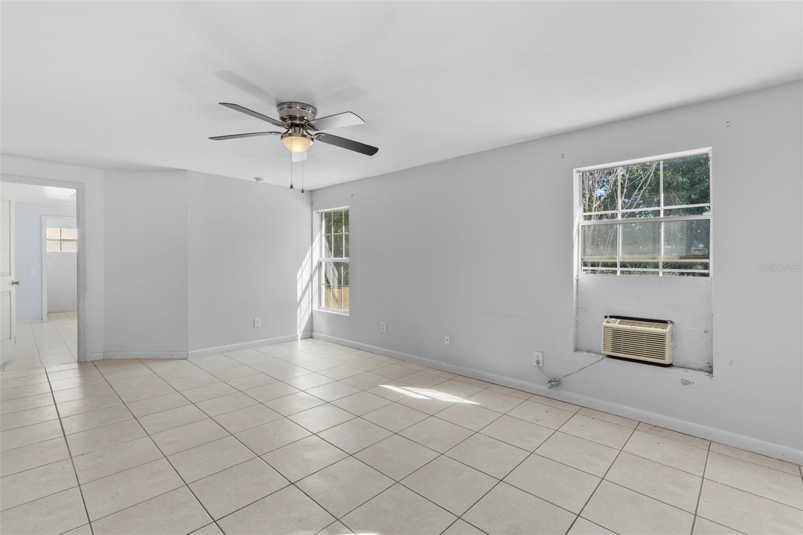 DELTONA LAKES UNIT 07 - Residential